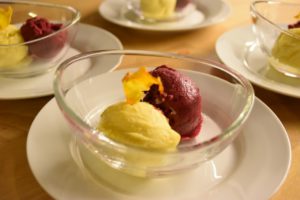 gelato di zucca zenzero e vaniglia con sorbetto di uva americana