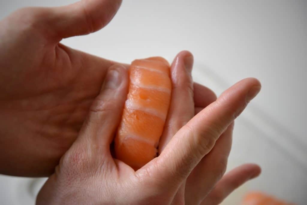 Come fare un nigiri, passo 9