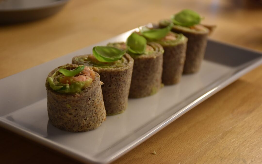 crespelle di quinoa glutenfree con salmone e avocado